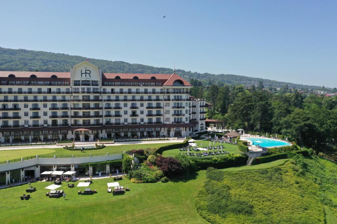 Hotel Royal Evian-les-Bains Exterior photo