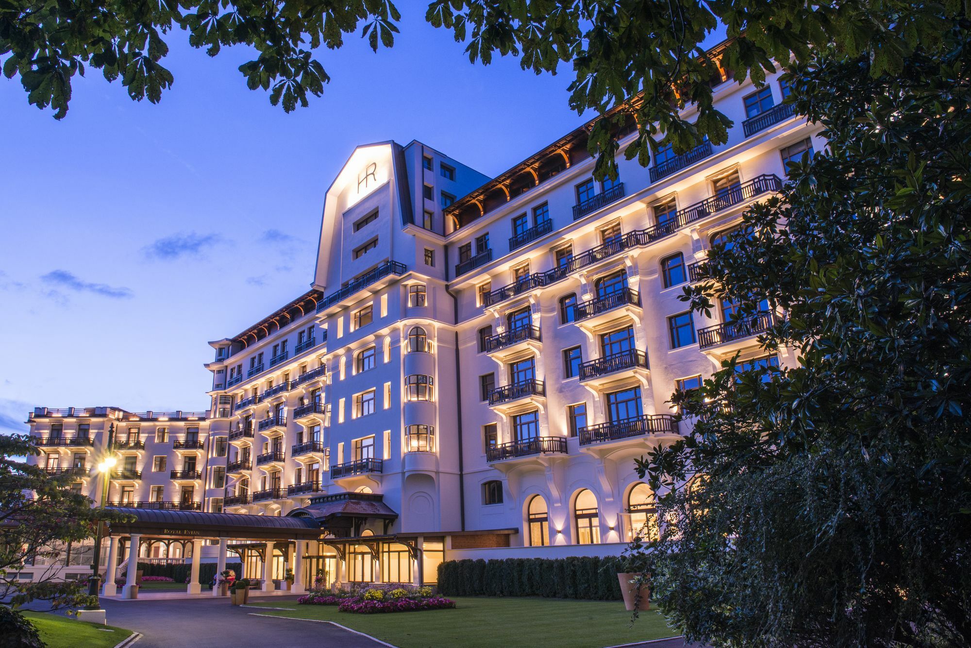 Hotel Royal Evian-les-Bains Exterior photo